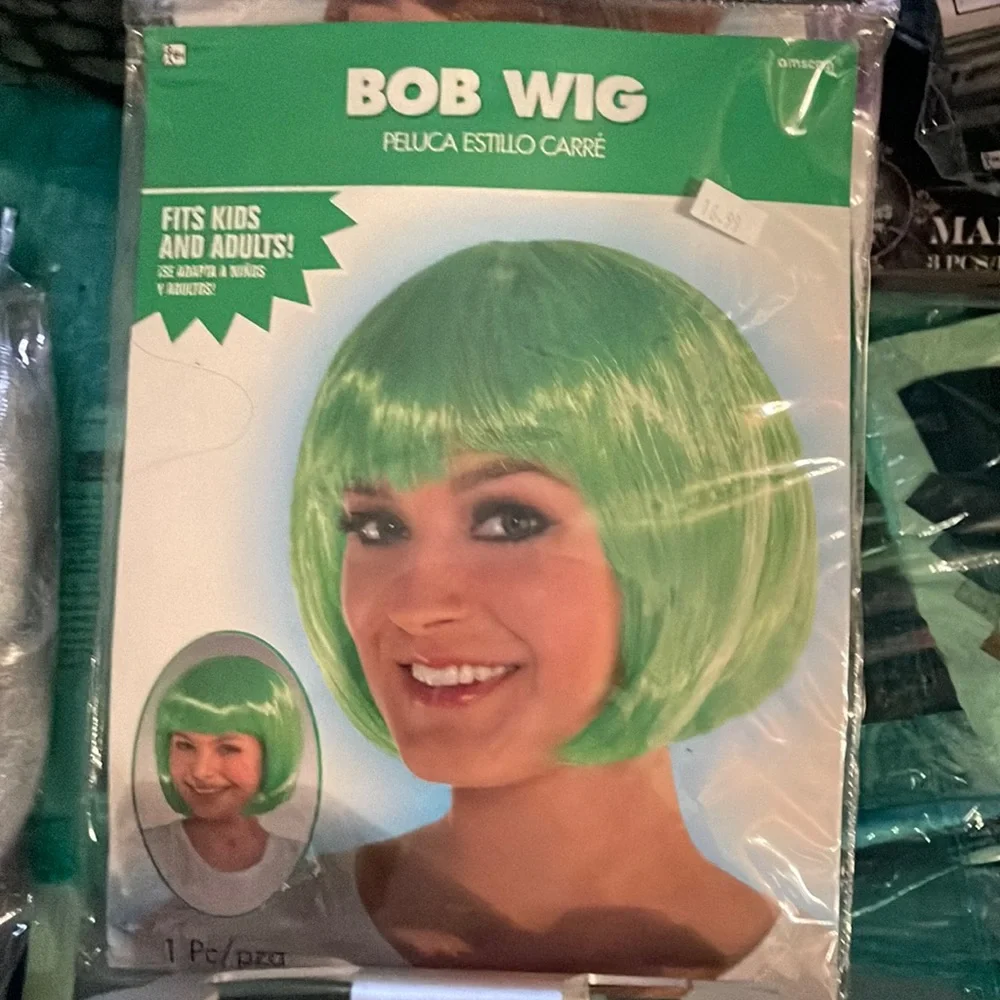 NWT Green bob wig